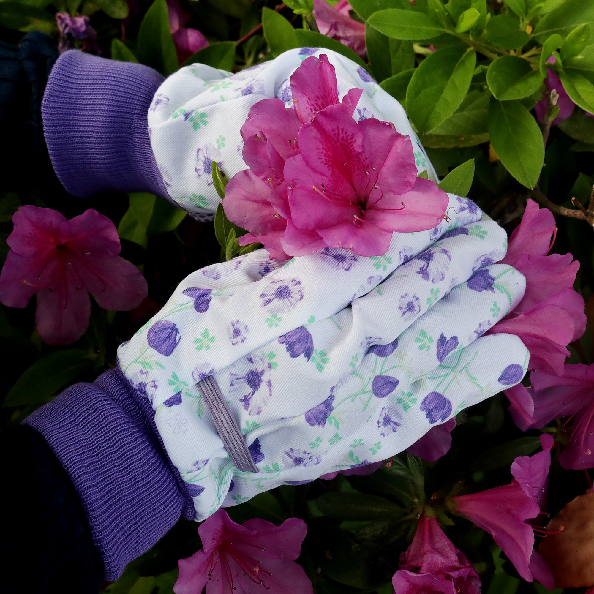 3-Pack Garden Apparel Accessory Combo-Glove, Hat and Waist Bag, Size Fits Most, Purple And white Color - Image 5