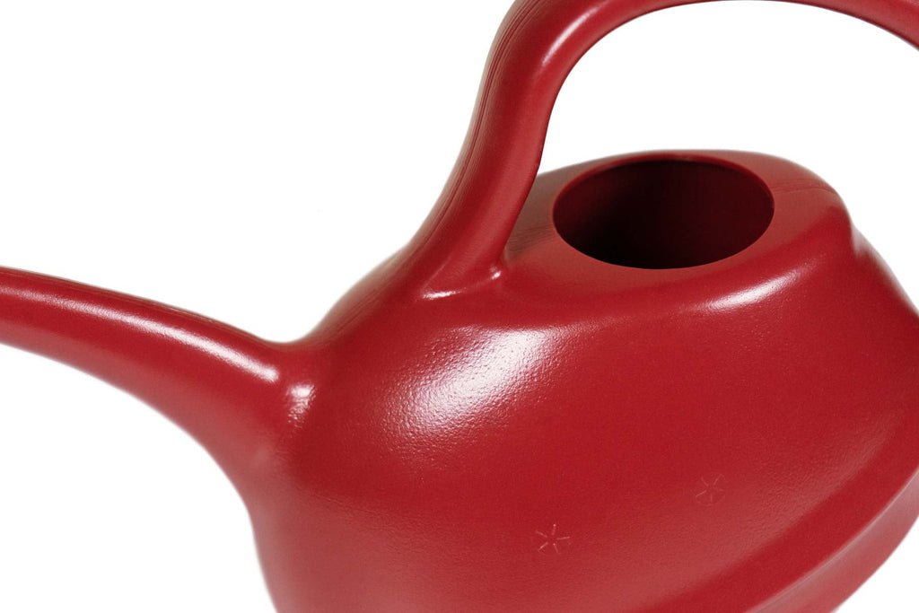 Fiskars Lightweight Plastic Watering Can w/ Long Spout, Lightweight, 1.5 L (Red) - Image 3