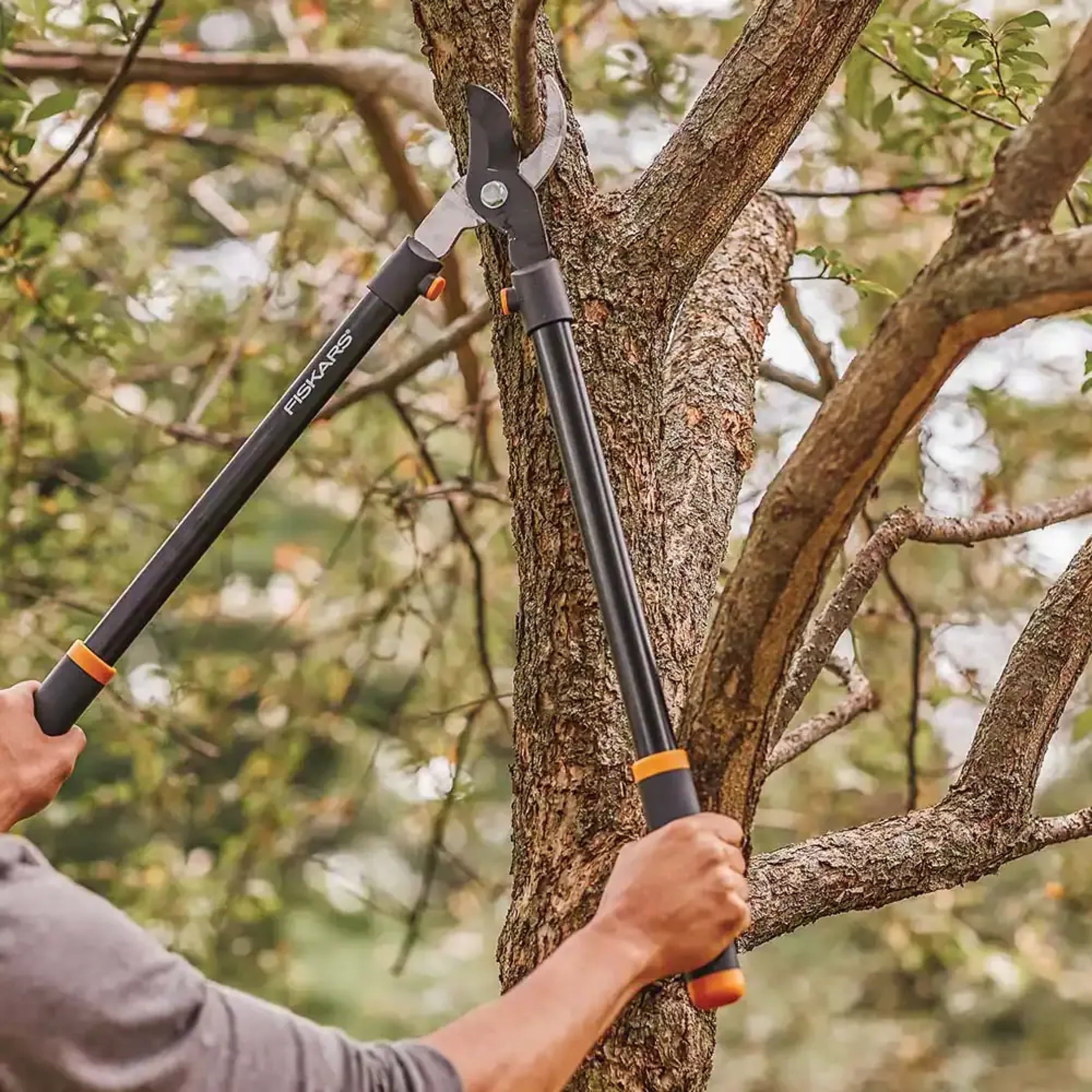 Fiskars 28" Lopper Garden Tool with Steel Blade and SoftGrip Handle - Image 2