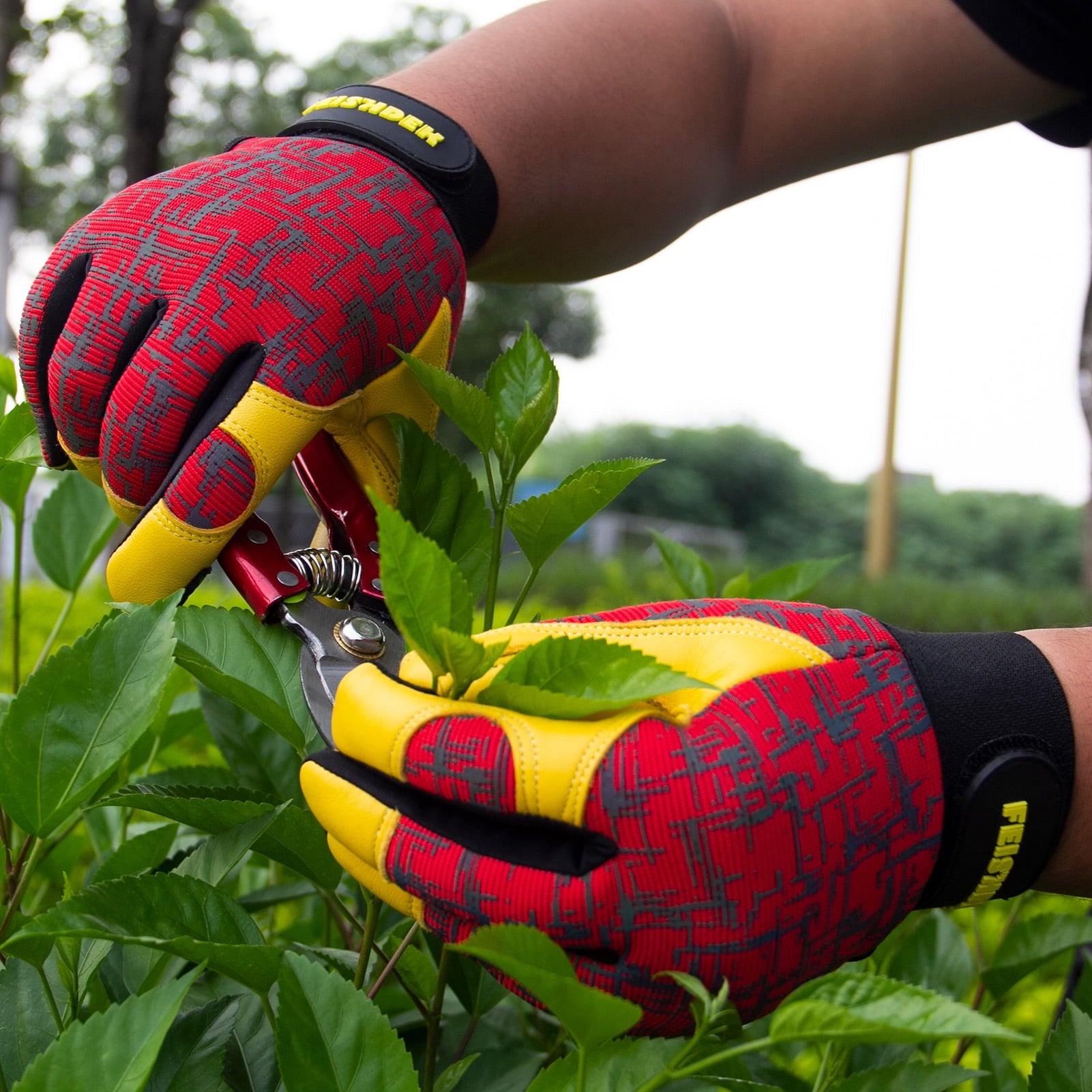 Gardening Gloves for Women and Men, Touchscreen Sheepskin Leather Garden Work Gloves, Flexible & Breathable Yard Work... - Image 5