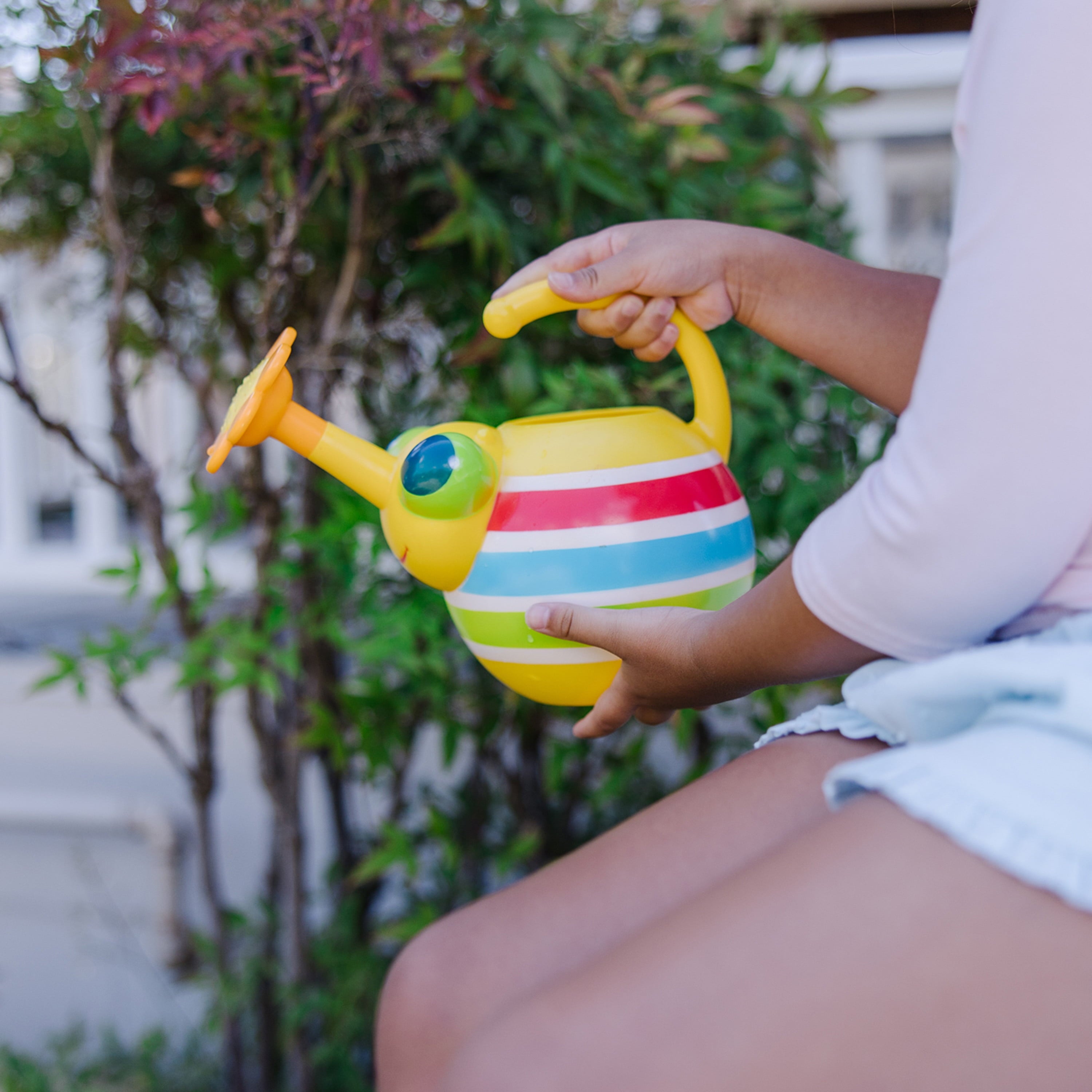 Melissa & Doug Sunny Patch Giddy Buggy Watering Can With Flower-Shaped Spout - Image 6