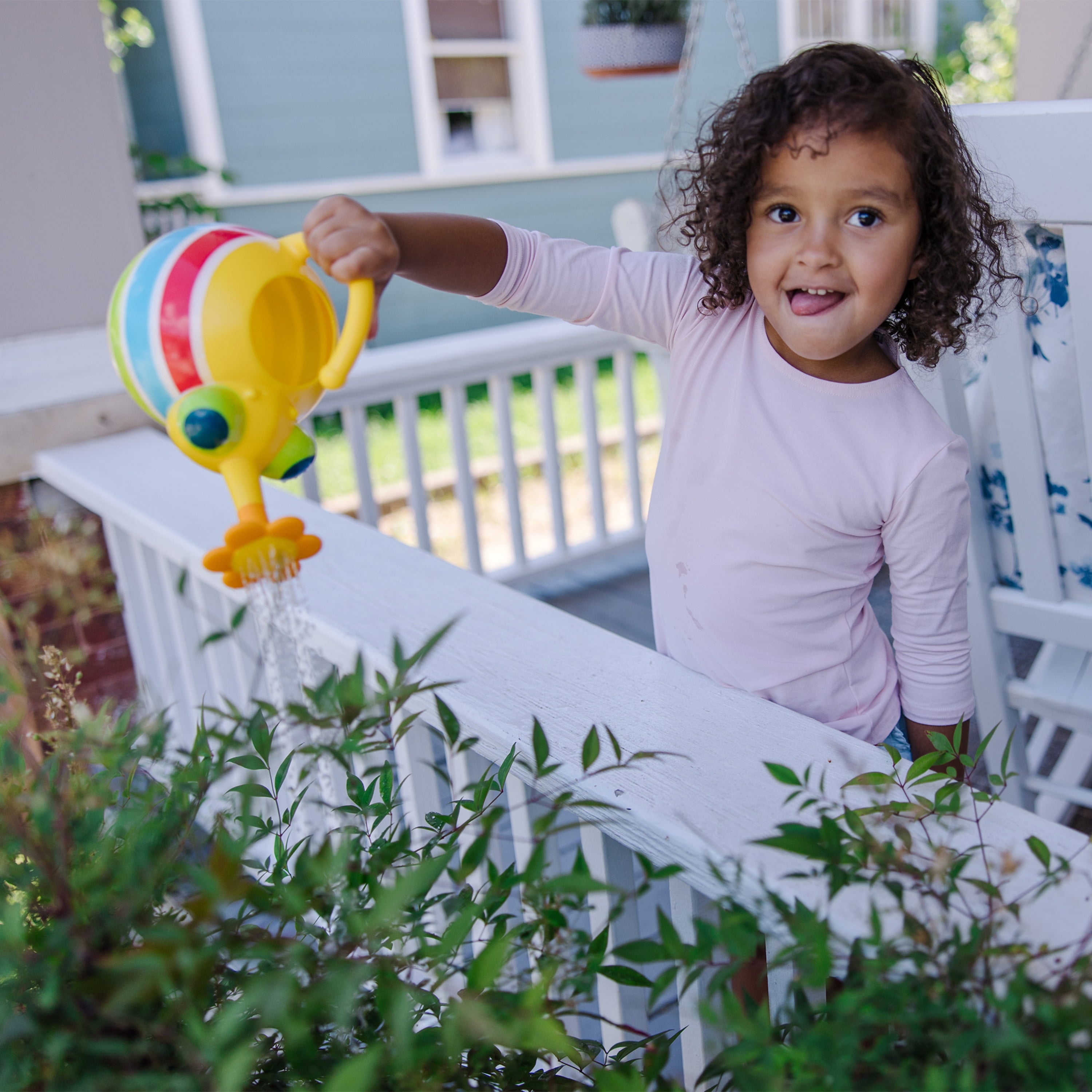 Melissa & Doug Sunny Patch Giddy Buggy Watering Can With Flower-Shaped Spout - Image 5