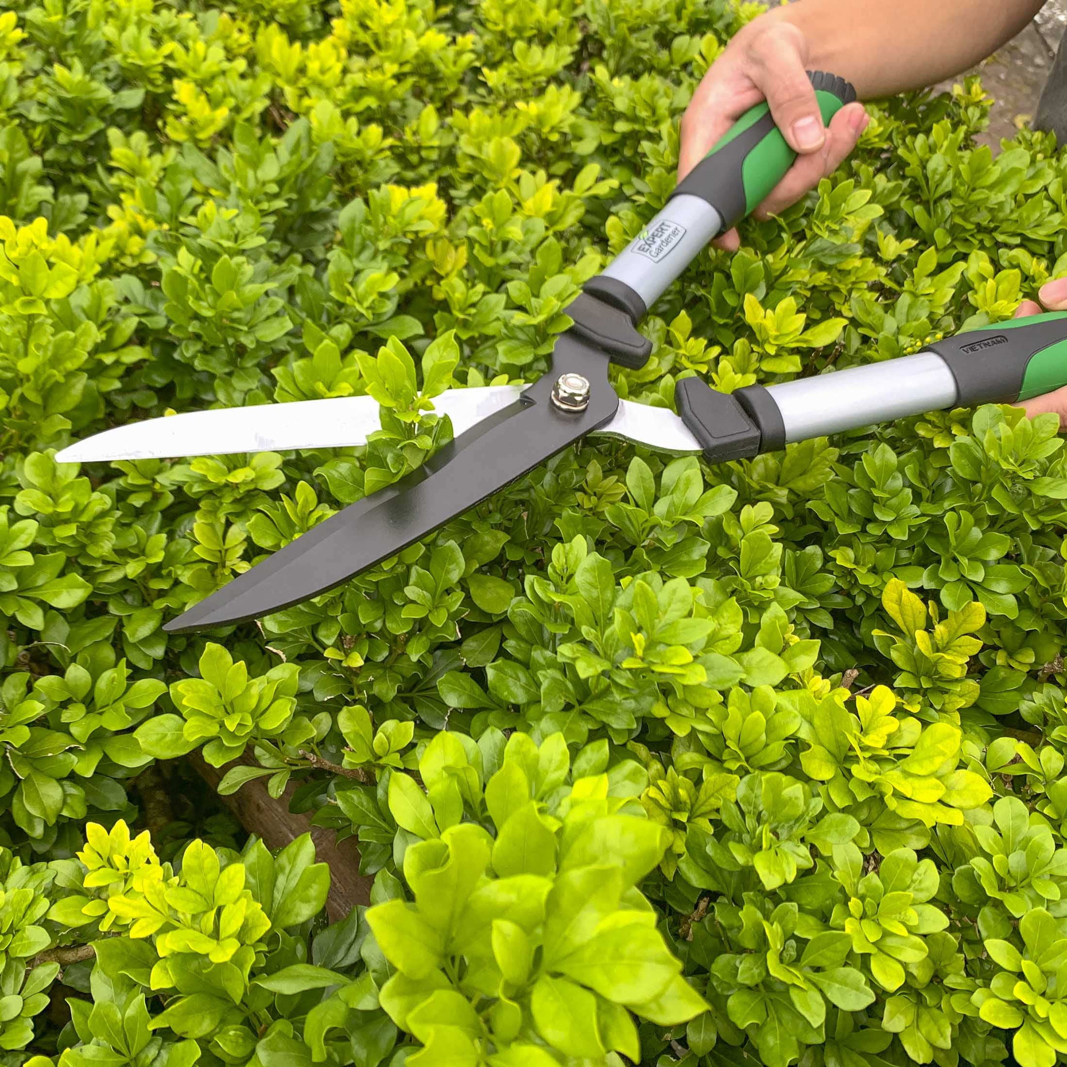 Expert Gardener 20 inch Hedge Shear,   Green and Black Color - Image 6